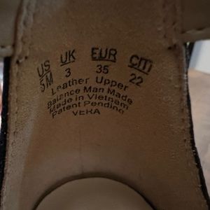 Naturalizer Vera Black Leather Sandals. Sz 5